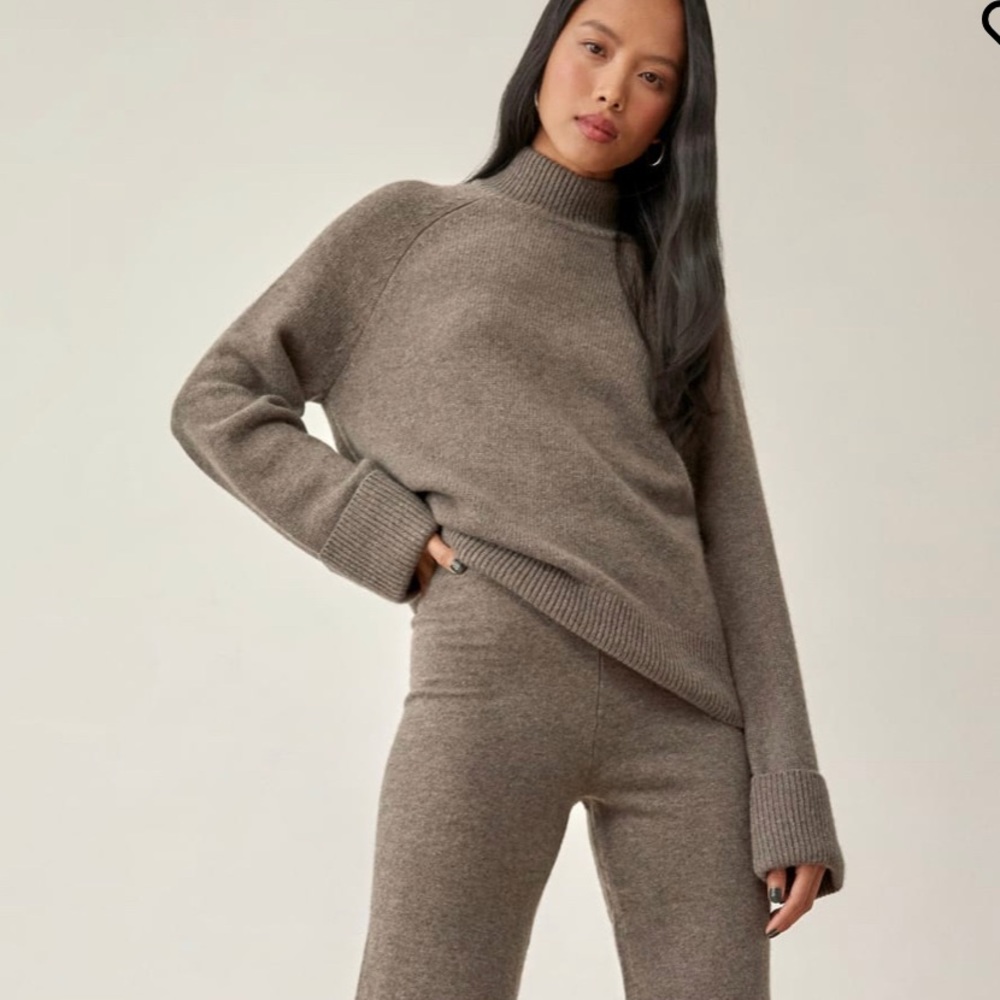 Garrett Cashmere Oversized Turtleneck NWOT